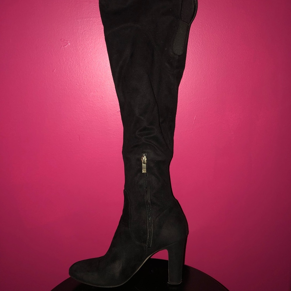 Over the Knee boots size 7.5 slightly worn